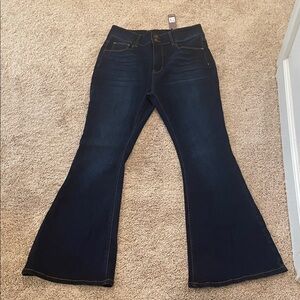 Elegant Navy Flare Jeans